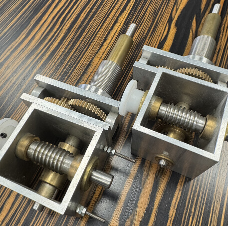 Fabricamos piezas a partir de muestra física